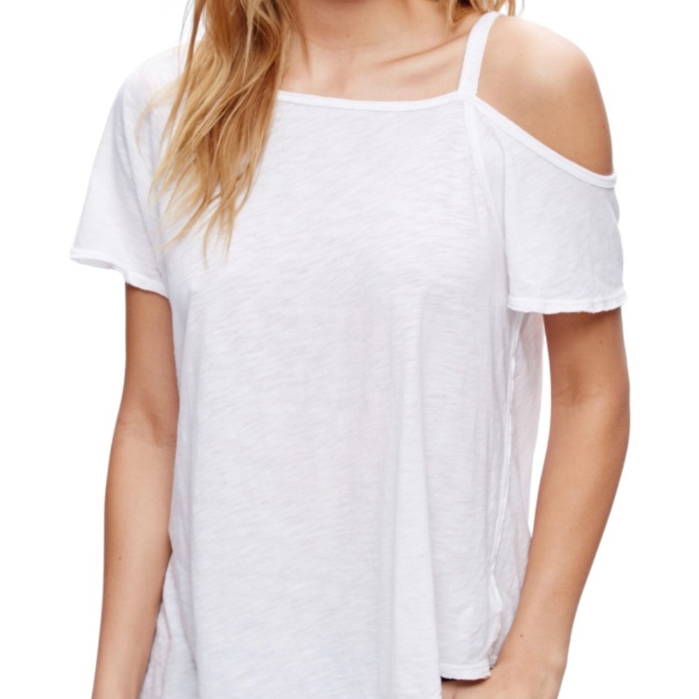 Coraline cold shoulder tee